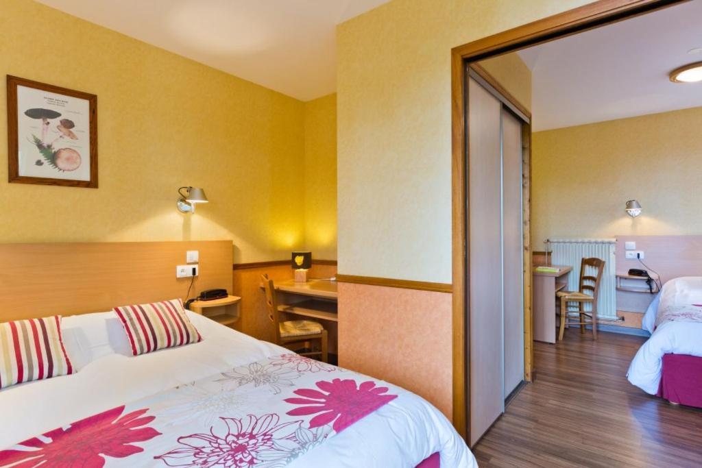 Hotel La Clairiere Chambon-sur-Dolore ภายนอก รูปภาพ