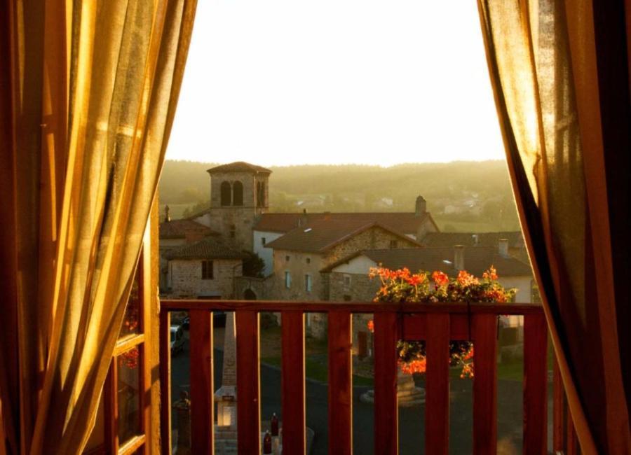 Hotel La Clairiere Chambon-sur-Dolore ภายนอก รูปภาพ